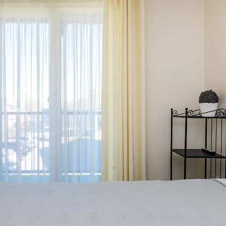 Lunos Apartamentai - Centras Butas *